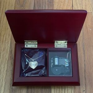 Danbury Mint Heart Necklace in Red Box